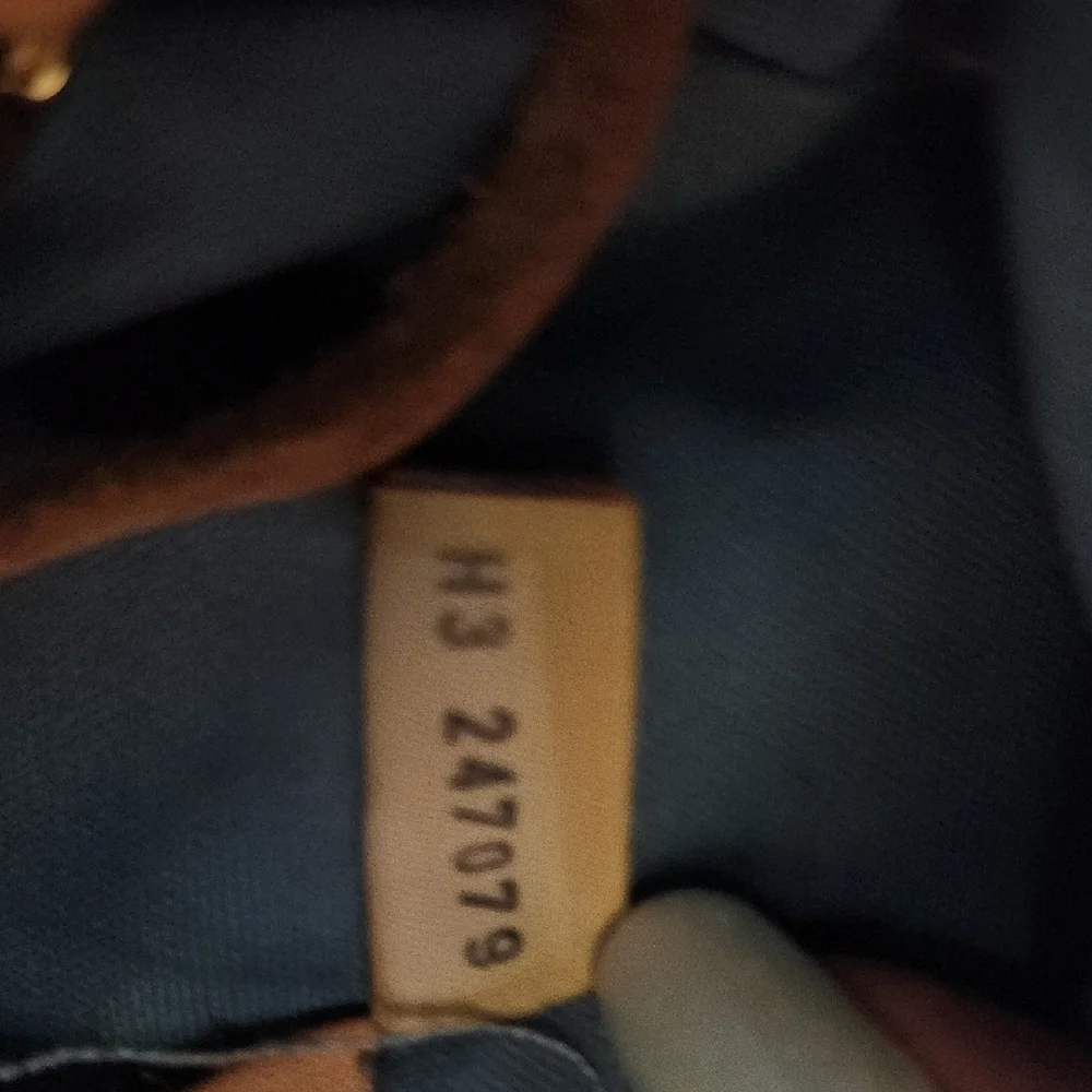 Dooney & Bourke Tan Multicolor Logo Shoulder Bag Set - Picture 10 of 15